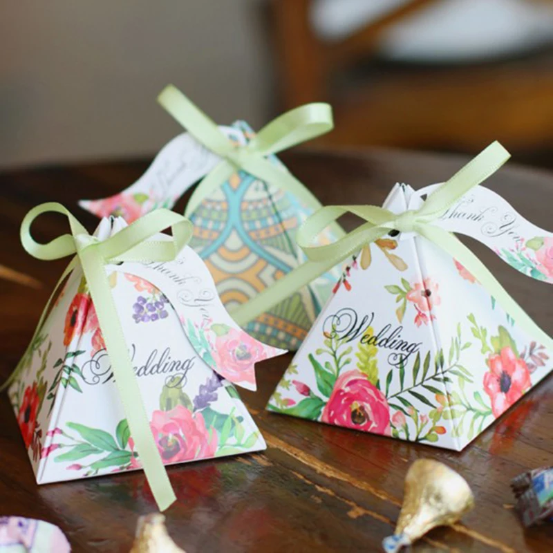 50 Pcs Creative pyramid shape candy Boxes Wedding Party Favour Gift Candy cookie food snack with ribbon gift card | Дом и сад