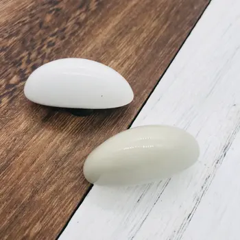 66mm44mm Hot Moon Shape Creramic White Knobs Modern Style Cupboard Drawer Pull Kitchen Cabinet Door Wardrobe Handles Hardware