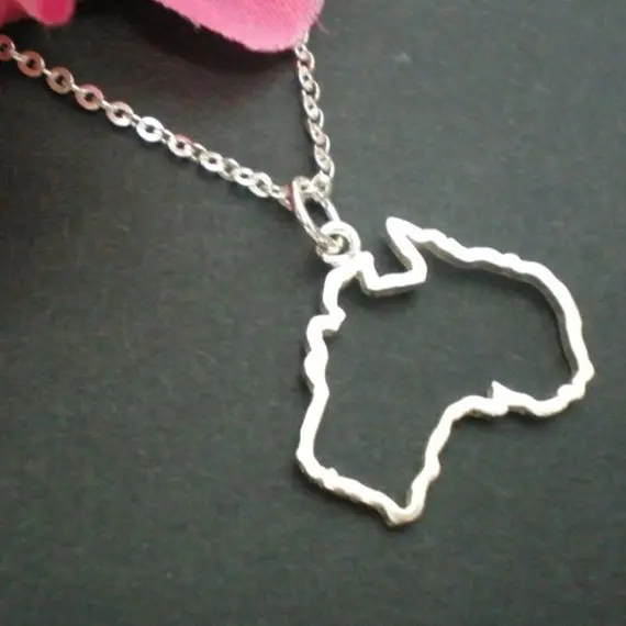 Outline Australia Map Necklace - Sydney, Melbourne, Perth, Brisbane, Tasmania Geek