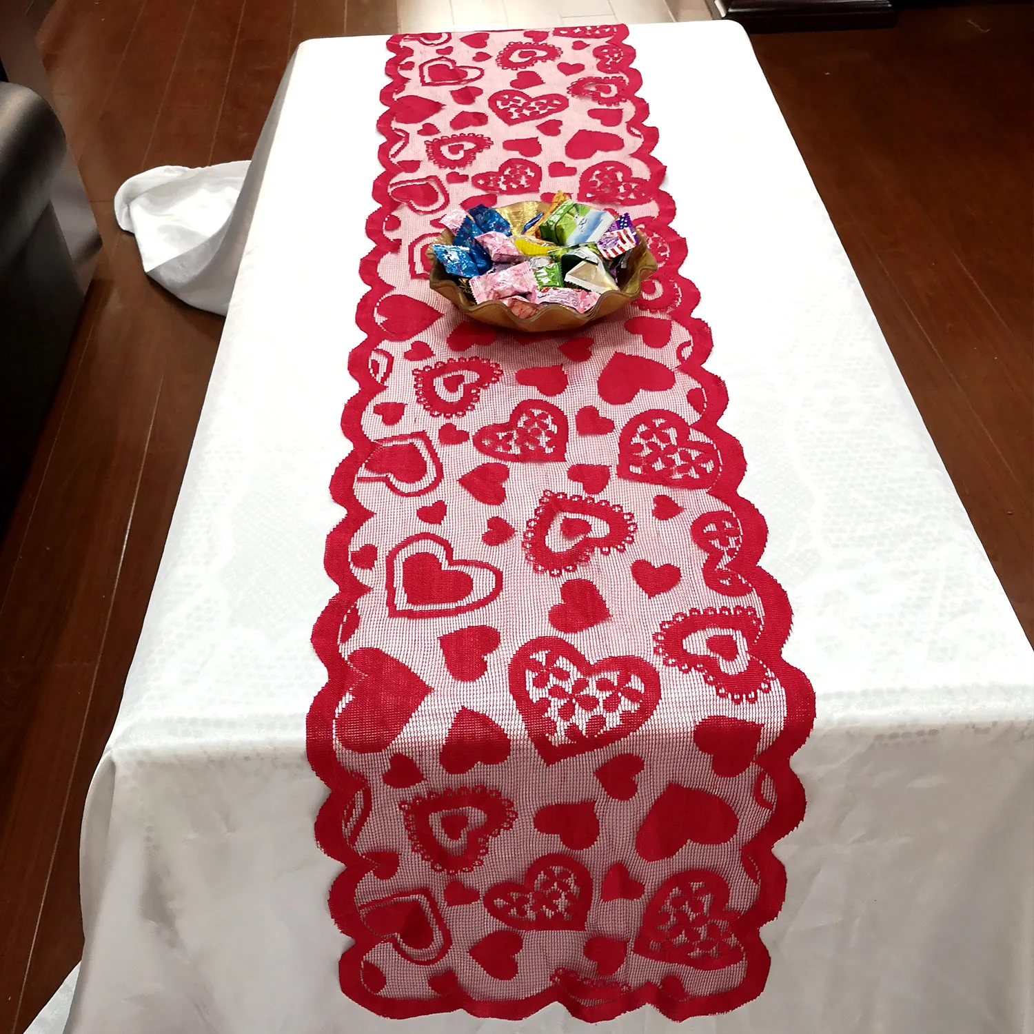 

Behogar 33*183cm Red Heart Pattern Table Runner Tablecloth Decorations for Valentines Day Anniversary Wedding Engagements Party
