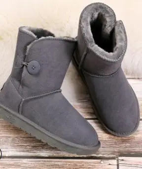 

2018 new snow boots female button section in the tube thickening fur one warm non-slip winter snow cotton shoes