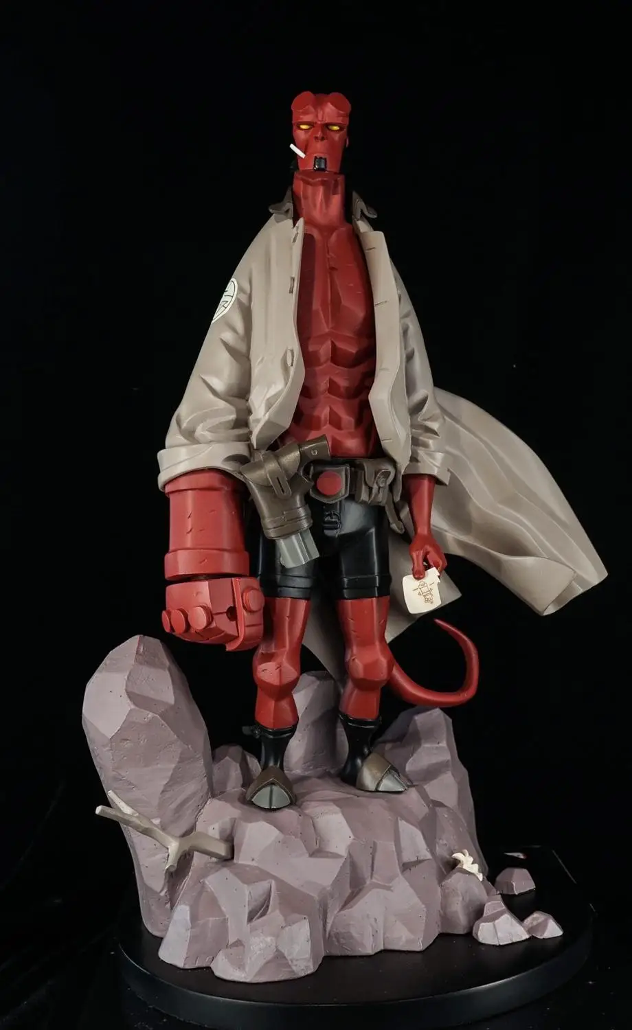 

High Quality TFTOYS 1/6 Scale Standing Cartoon Hellboy Full Body On Base Resin Statue( Limited Version)