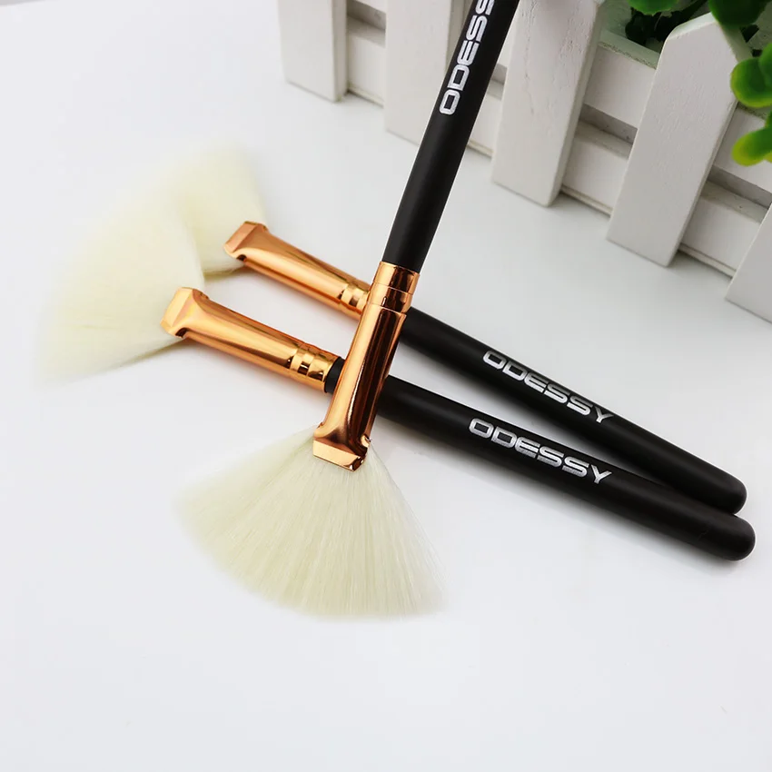 

10PCS/SET Professional Makeup Brushes Face Powder Concealer Blending Brush Make Up Fan Brush for Highlighter Cosmetic Tool
