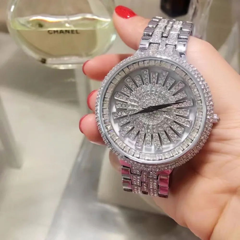 Роскошные модные женские часы с серебристым браслетом водонепроницаемые