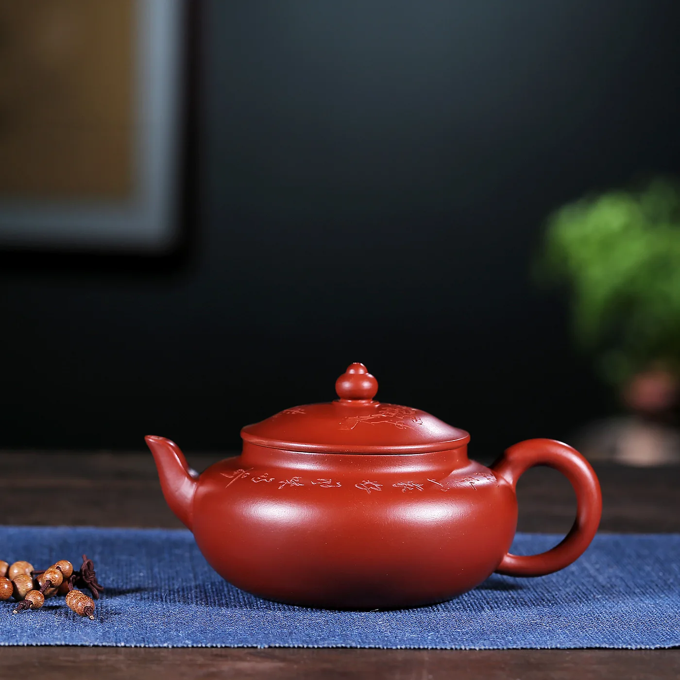 

Yixing Bright Red Robe Full Manual Fan Zi Hong New Close Garden Pot Bright Red Robe Teapot Tea Set A Piece Of Generation Hair