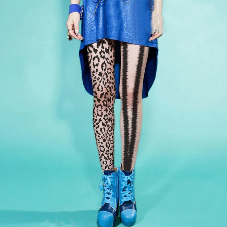 

Mandarin duck leopard silk stockings with asymmetrical twinkling pantyhose on left and right legs