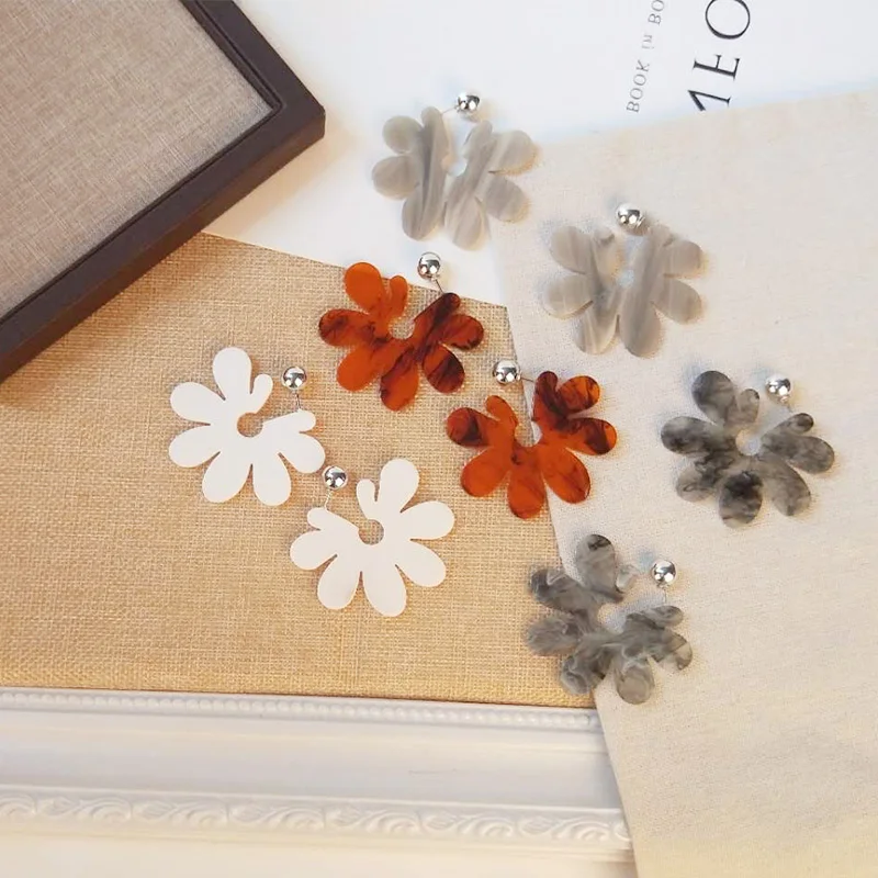 Classic Drop Fashion Acrylic Earrings for Women Statement New Big Dangling Flowers Resin Earrings Jewelry Dangle Brincos 2018 (1)