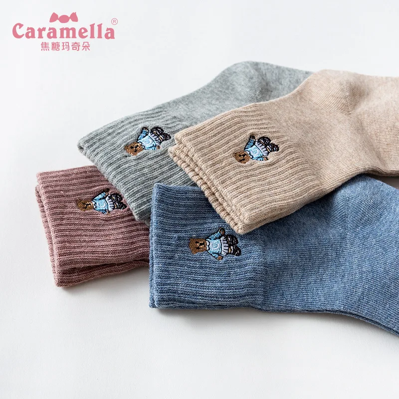 Caramella, 4 пар/кор. носки с вышивкой медведя, хлопковые милые рождественские теплые носки с милыми мультяшными героями для женщин, студенческий стиль стрейч