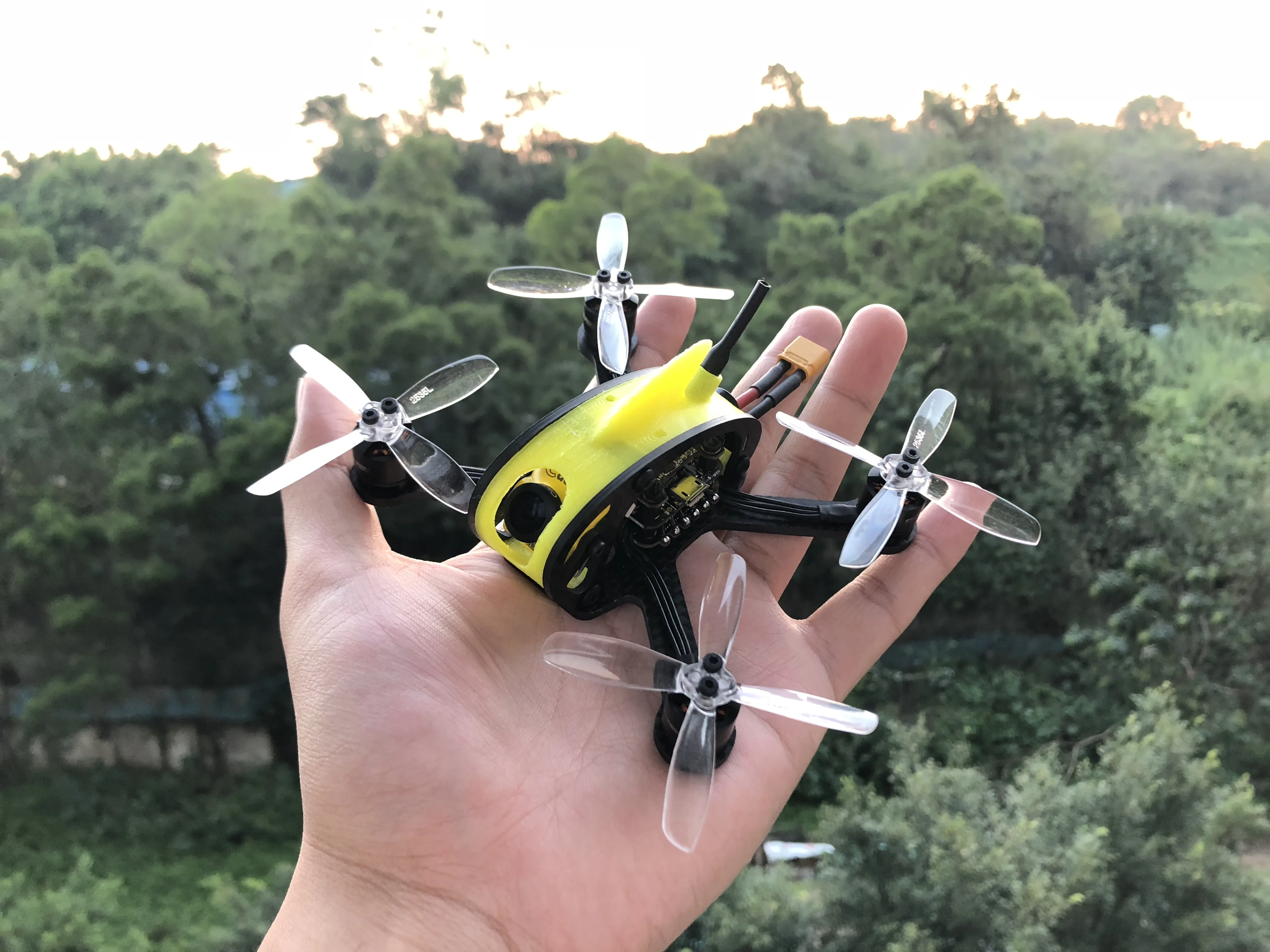 FSD лидер 2,5/2.5SE FPV гоночный Дрон F3 28A 1106 2-3S 600mw