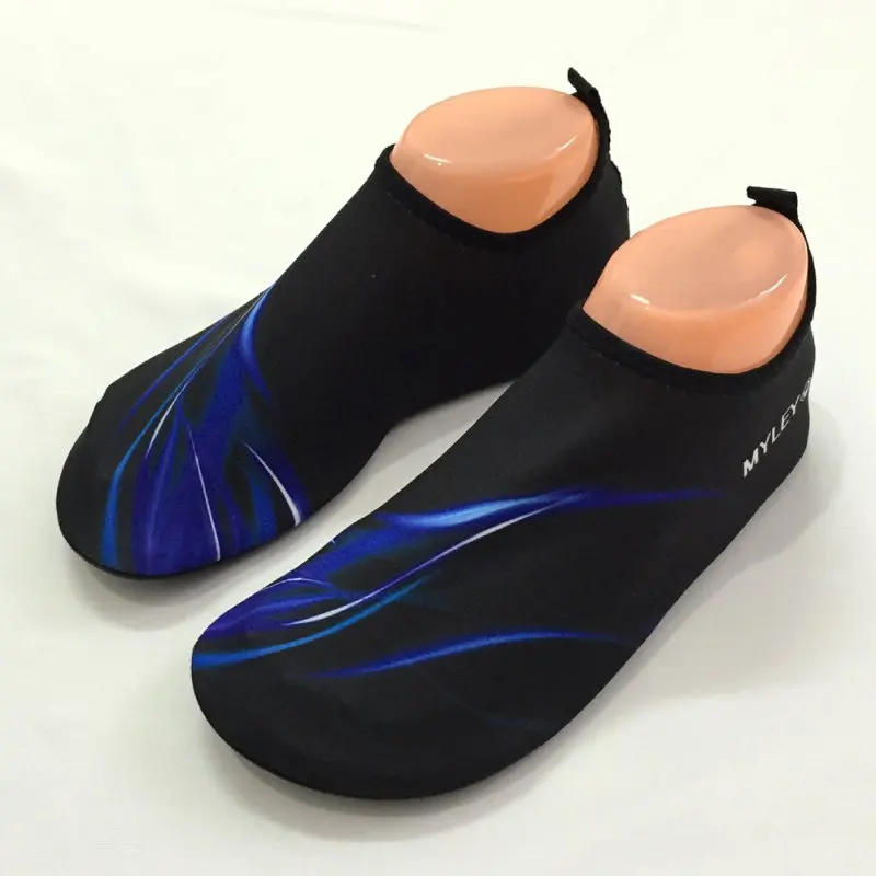 2018 الرجال الجلد أحذية ماء امرأة Zapatos موهير الشاطئ الأحذية الجوارب بركة رياضية السباحة شبشب على الأمواج الرياضة في الهواء الطلق الخور 2018 الرجال الجلد أحذية ماء امرأة Zapatos موهير الشاطئ الأحذية الجوارب بركة رياضية السباحة شبشب على الأمواج الرياضة في الهواء الطلق الخور
