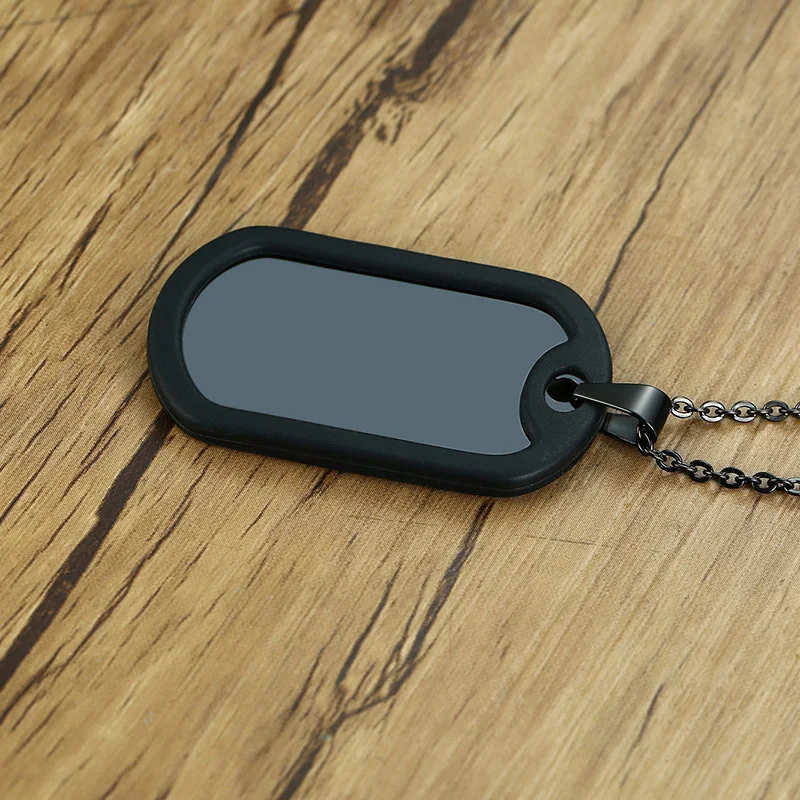 Персонализированные мужские черные Dogtag Цепочки и ожерелья силиконовые Обёрточная бумага военные Нержавеющая сталь Nameplated подарок мужу