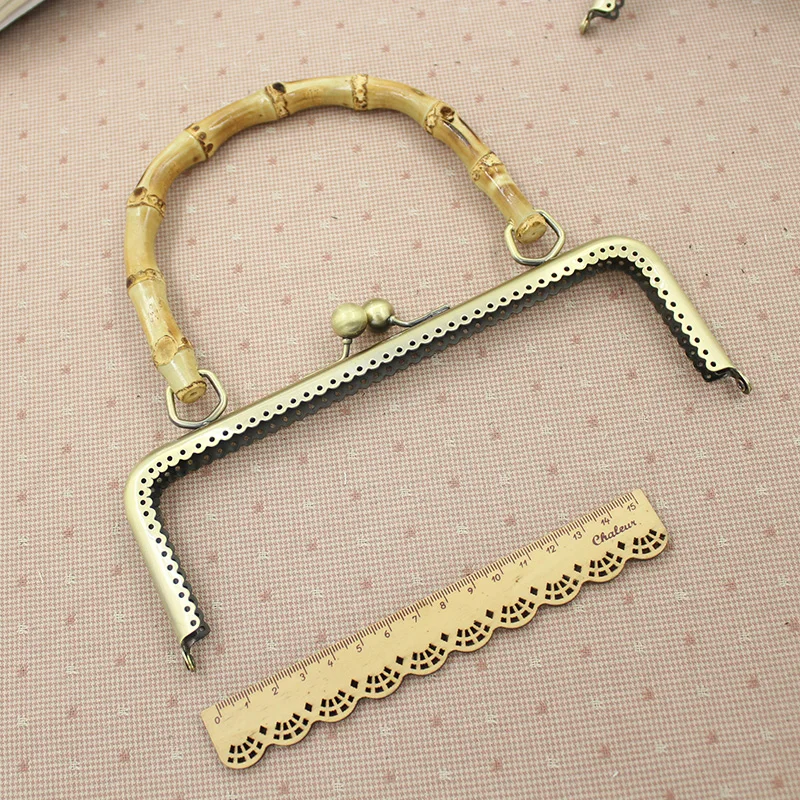 

Vintage 5Pcs/lot 20.5cm Bamboo Handle Knurling Metal Opening Bags DIY Sewing Bag Accessories Purse Frame Mouth Gold Kiss Clasp