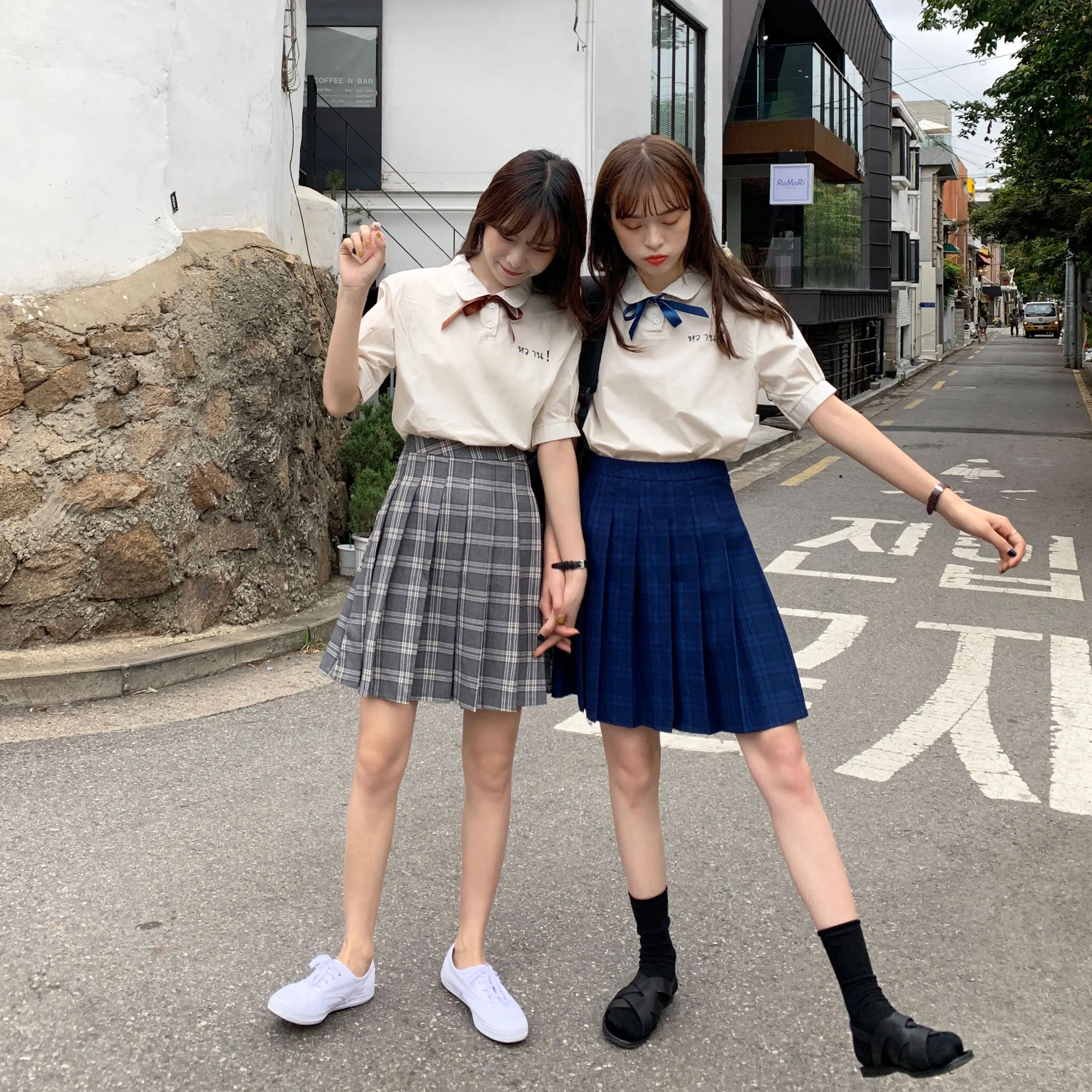 

2 colors 2019 summer preppy style embroidery tops womens short sleeve shirts womens blouses (X582)
