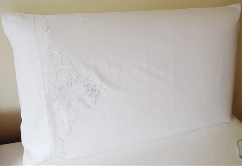Белая наволочка хлопок постельное белье с вышивкой подушка скольжения хлопок 45x70 см