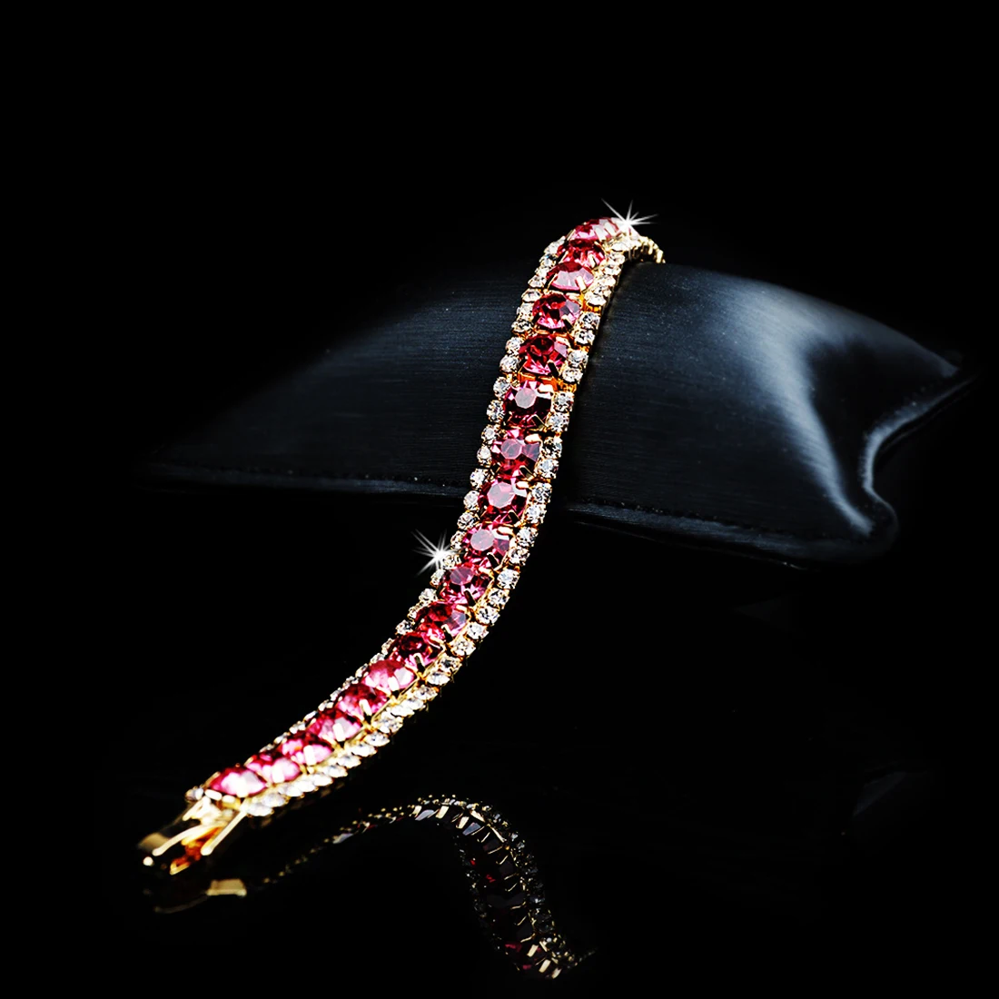 Женский браслет с подвесками, кубический цирконий, кристалл, золотой цвет, свадебные браслеты и браслеты для женщин, модные серьги-гвоздики