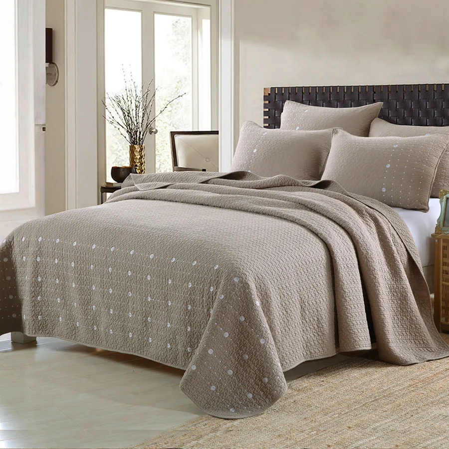 Brown Embroidered Quilt Set 3PCS Quilted Washed Cotton Quilts Bedspread