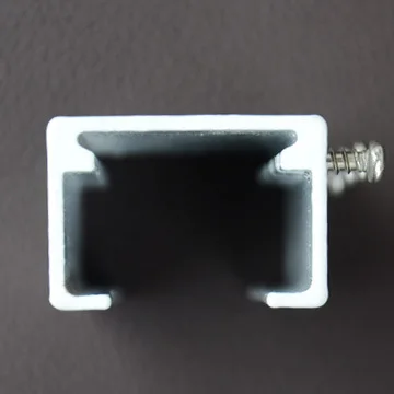 4046087415_1922993410