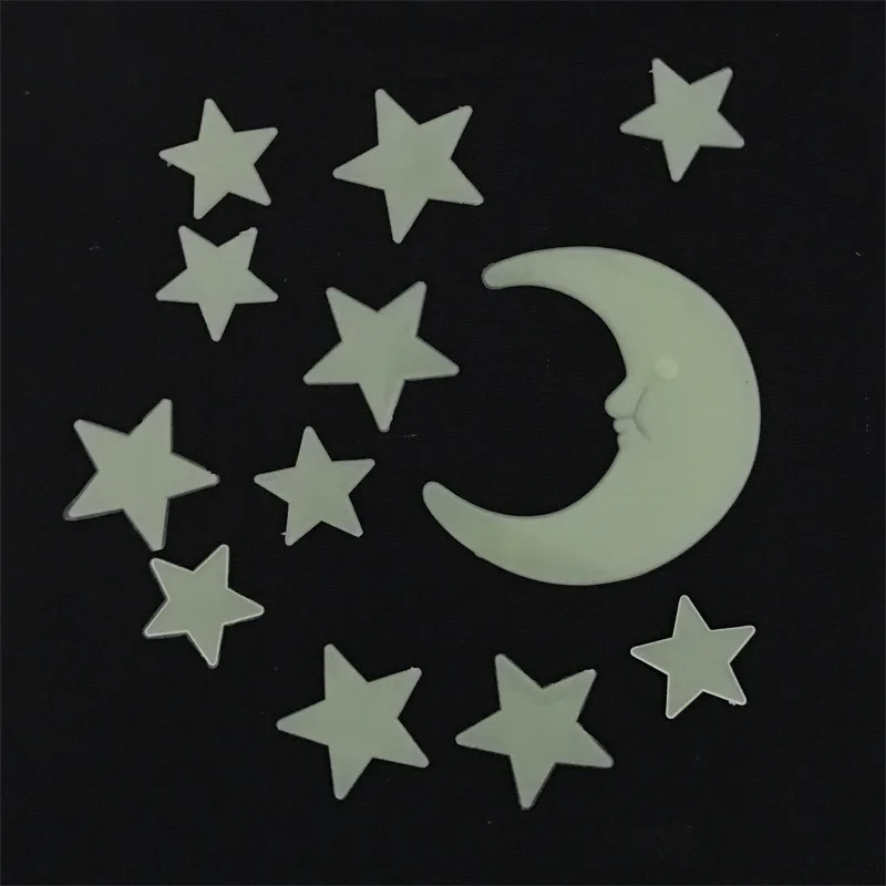 

3D Giraffe Creative Living Room Wall Stickers Home Decor Moon And Stars ye guang tie Fluorescence Self-Adhesive Wall Sticker Chi