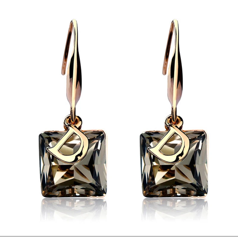 

Korean Fashion D Letter Crystal Earrings Sweet Personality Temperament Elegant Women Jewelry Leisure Vacation Matching Products