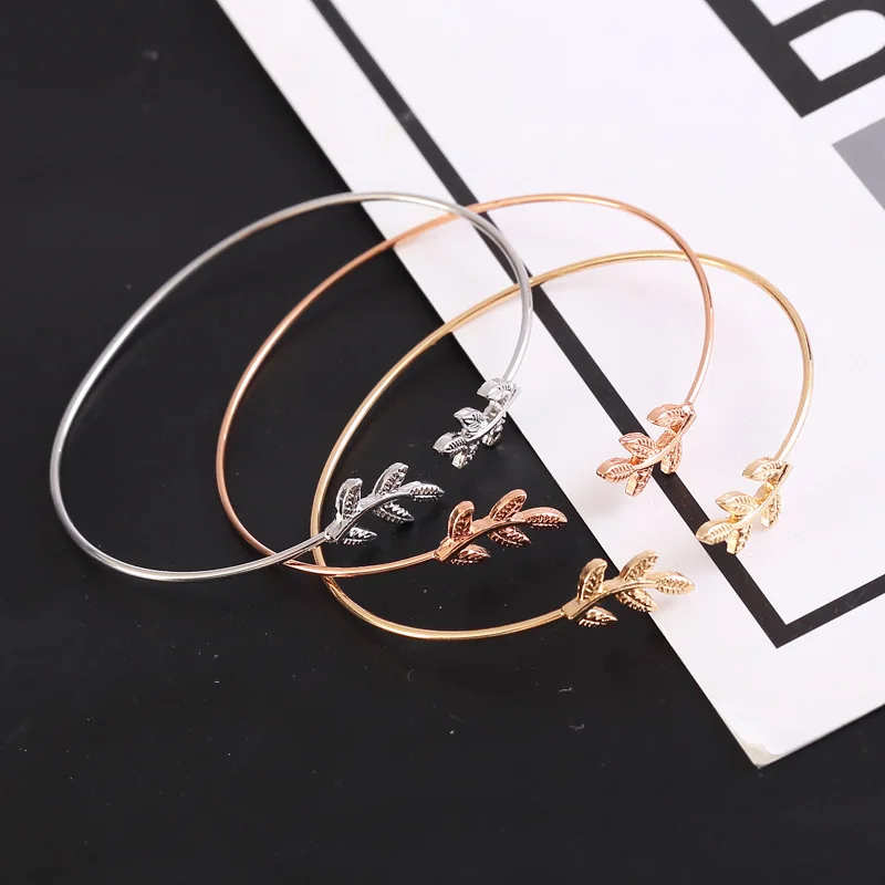 

SUKI Simple Metal Leaf Bracelets Bangles Fashion Open Bangle Women Cuff Bracelet Pulseiras Pulseira Feminin Tiny Jewelry 2019
