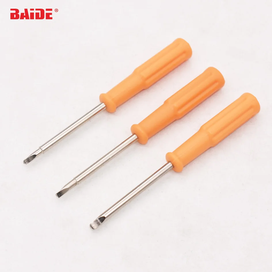 Triangular screw driver