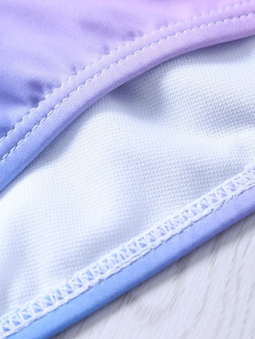 3889882253_409005566