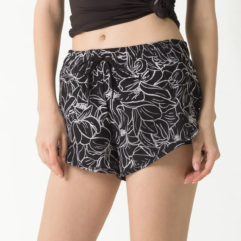 Colorvalue New Mid Waist Fitness Yoga Shorts Women Quick Dry Printed Training Running Shorts Solid Gym Dance Shorts with Pocket