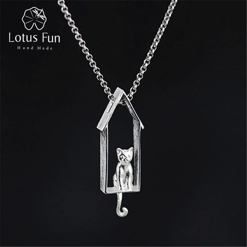 

Lotus Fun Real 925 Sterling Silver Designer Handmade Fine Jewelry Gazing Cat Pendant without Necklace Acessorios for Women