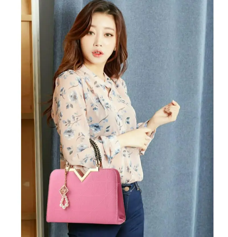 Women's handbags 2018 new Korean mobile phone bag zipper bag Messenger bag mini temperament shoulder Messenger bag handbag       (11)