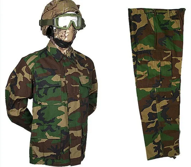 

Camouflage Hunting Coat Hunting Apparel Jacket and Trousers / Hunting Outdoor Sports Hunting Clothes Free Shiping