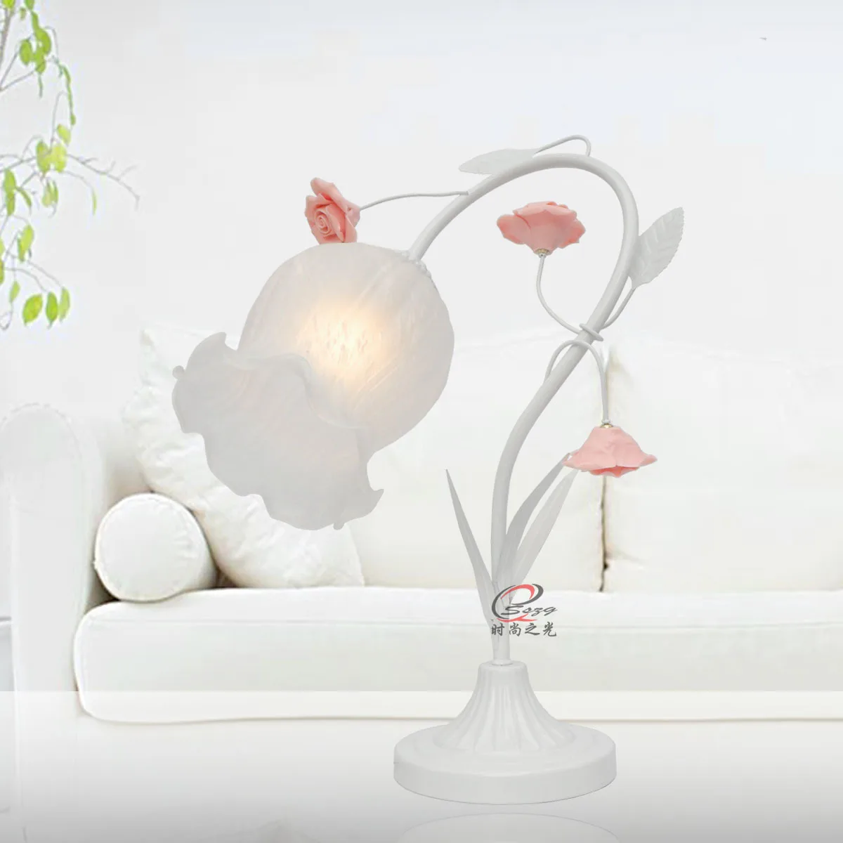 

Modern brief rustic wrought iron flowers and plants table lamp ceramic rose table lamp bed-lighting lamp