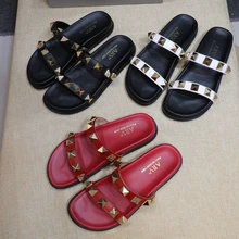 

2018 new fashion personality rivet slippers ladies versatile simple sandals three colors to choose from