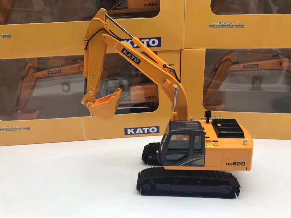 toy excavator with tracks