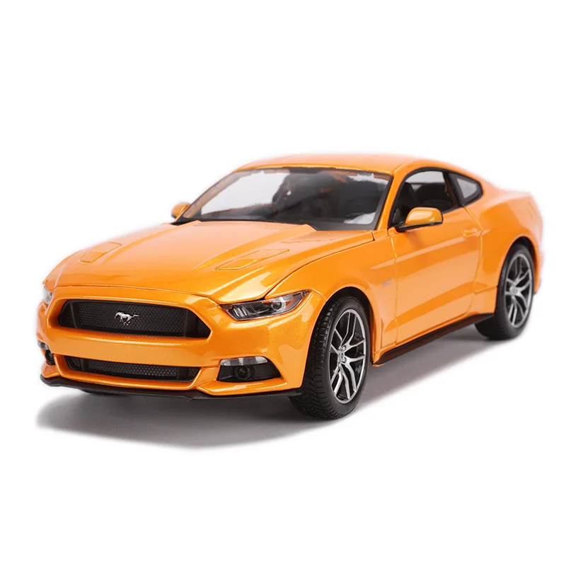 Bburago 1:18 моделирование литья под давлением сплава спортивный автомобиль модель игрушки для Mustang с рулевым колесом управление переднее