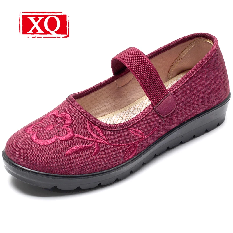 lightweight flat shoes