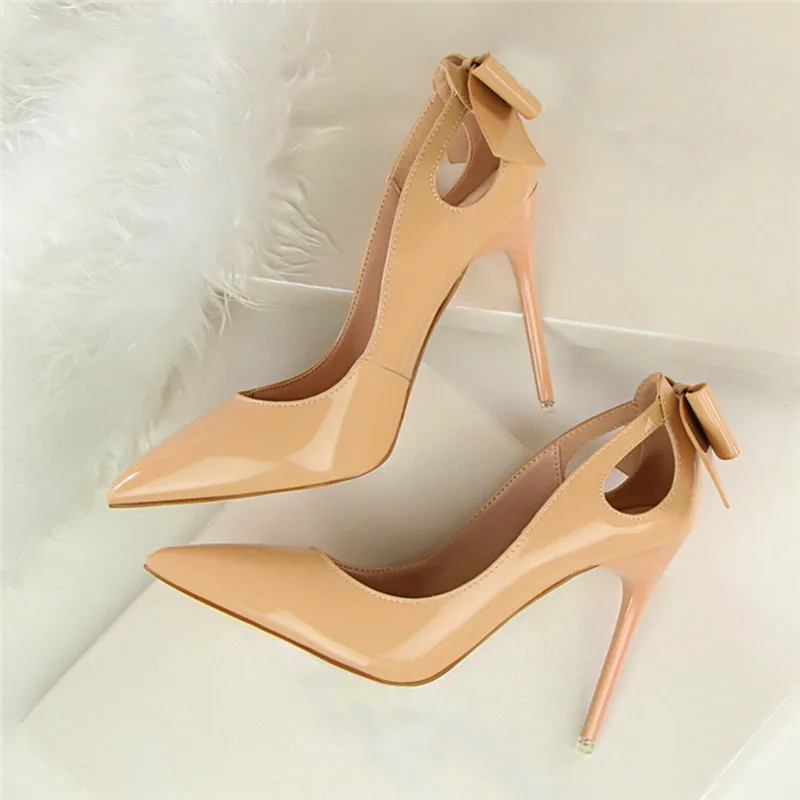

Woman Fashion Bowtie Pointed Toe High Heels Shoes 2019 Patent Leather Shallow Women Pumps Sexy Cut-Outs Party Shom
