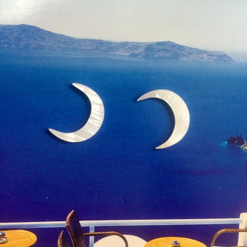 

10*14MM 40Pcs/Pack 100% Natural Shell Moon Shape ( No Hole ) Jewellery Beads