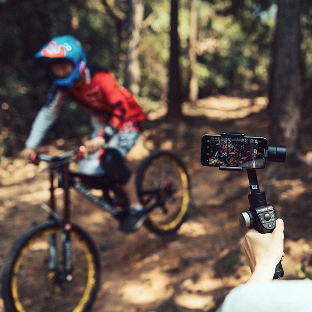 Cadiso Freevision Vilta m Pro 3-axis Handheld Gimbal Smartphone Video Stabilizer with Wireless Char