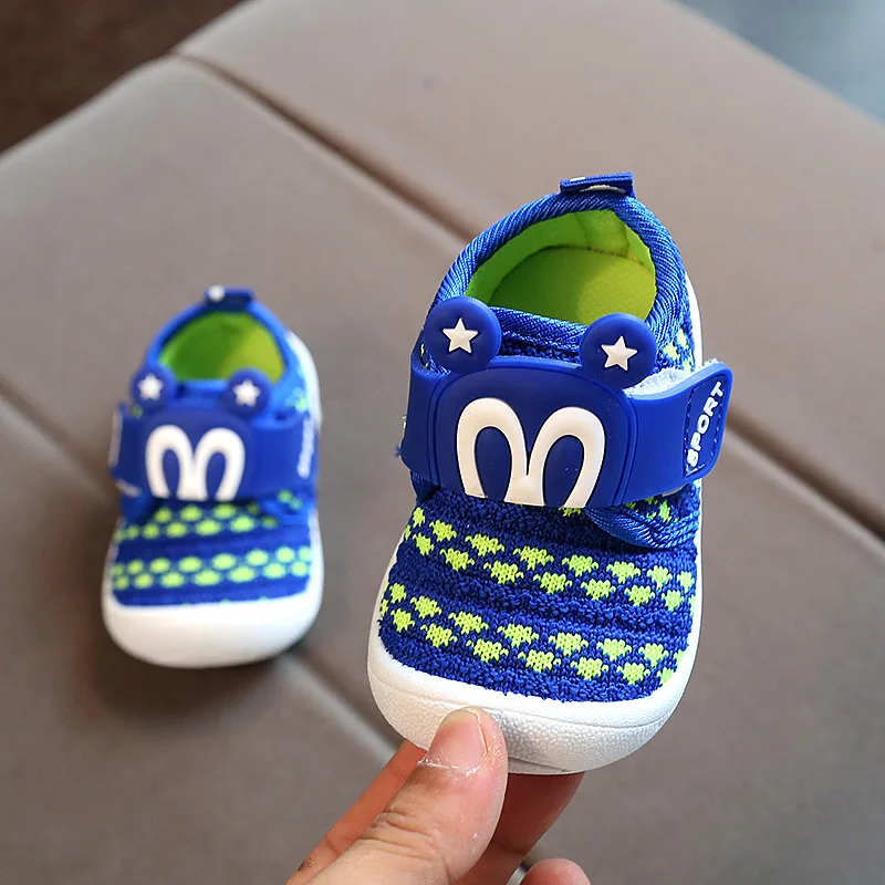 Zapatos niños suave tejido transpirable bebé Niñas calzado informal plana punta redonda historieta encantadora Primeros pasos Niño tenis infantil Zapatos niños suave tejido transpirable bebé Niñas calzado informal plana punta redonda historieta encantadora Primeros pasos Niño tenis infantil