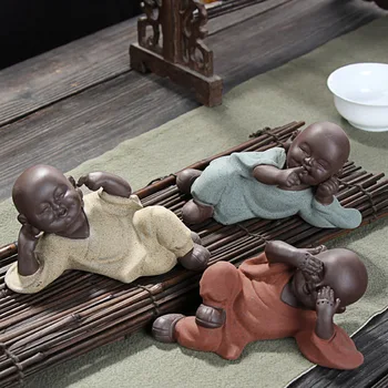 

1 PCS Porcelain Buddhist Monk Tea Pet Figurine India Yoga Mandala Tea Pet Small Buddha Statue Monk Figurine Home Decoration
