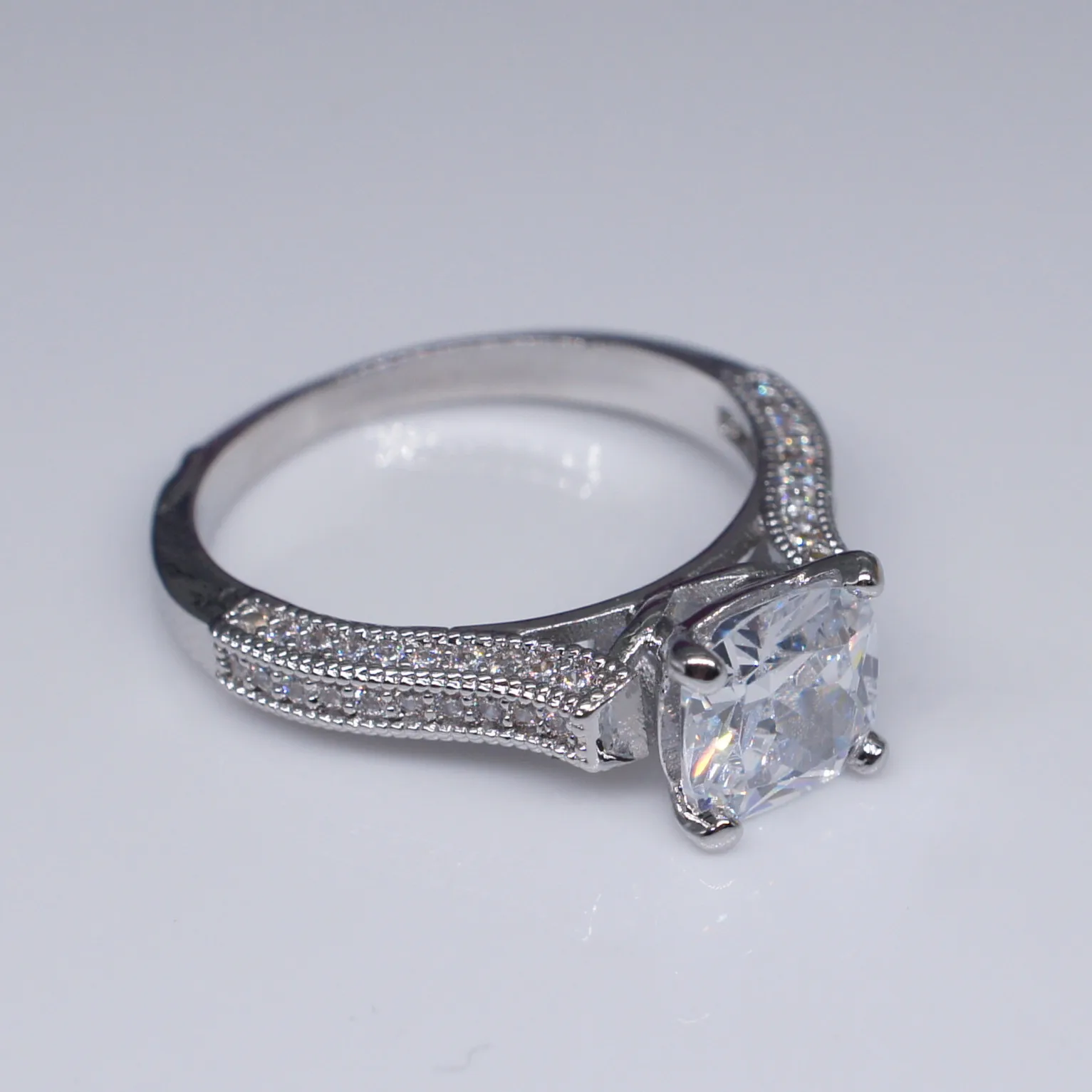 Женское кольцо с цирконием Bague Etoile Трендовое Золотое 925 цветов AAA для свадьбы и