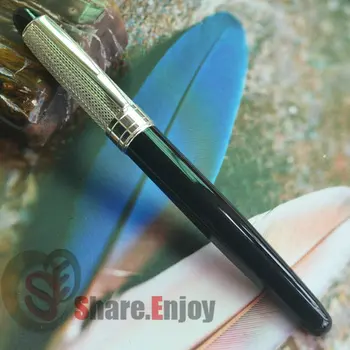 

BAOER 574 BLACK AND WHITE MEDIUM NIB FOUNTIAN PEN MESH CAP