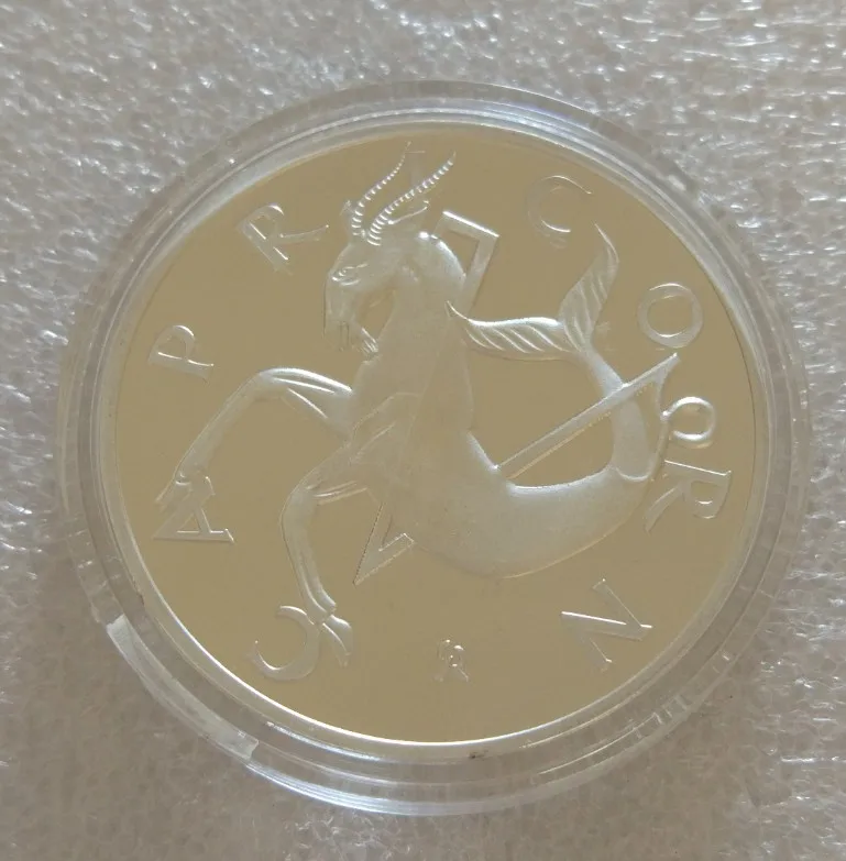 

Capricorn signs of the zodiac medal coin USA DOLLAR EURO BANKNOTE PAPER MONEY