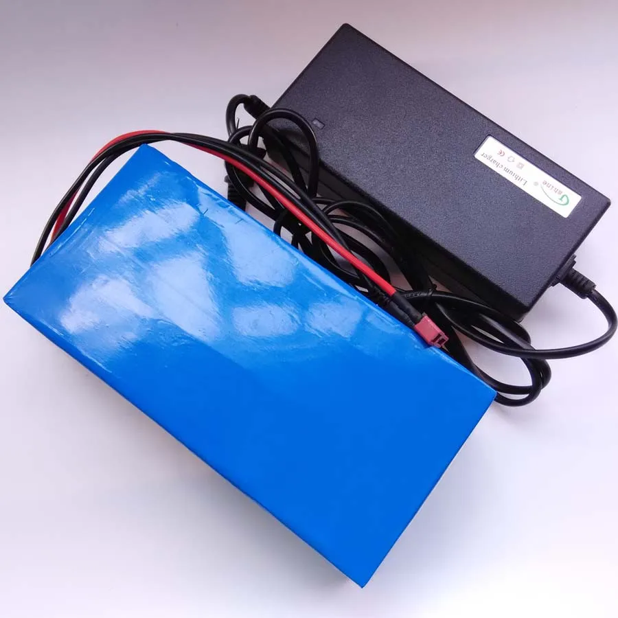 Sale lithium ion battery 1800w 60v 18650 electric bike battery 60v 12ah triangle battery pack with BMS charger For Samsung cell 1