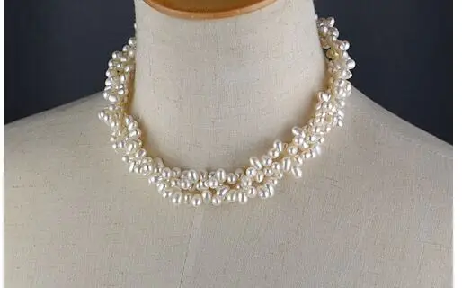 

A set genuine south sea white pearl necklace bracelet