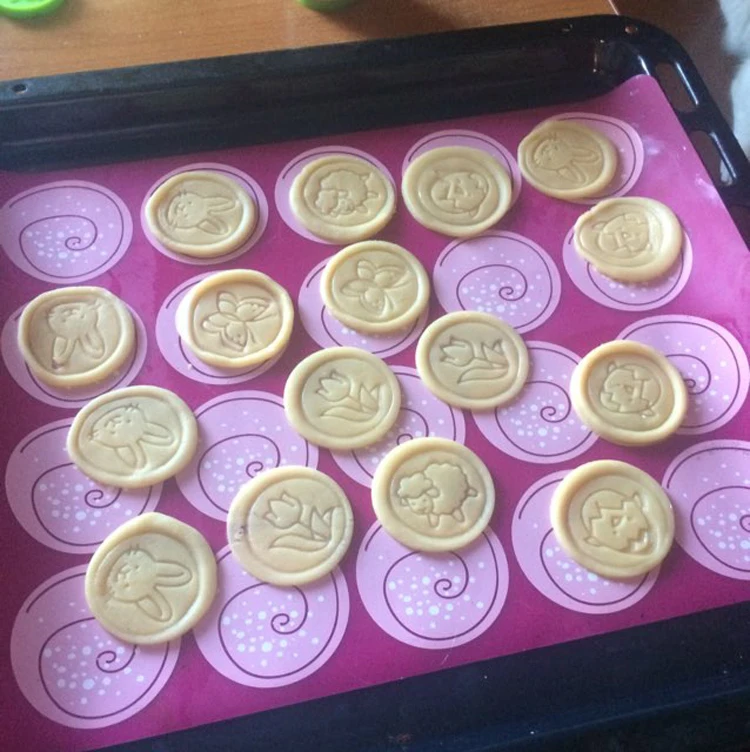 653