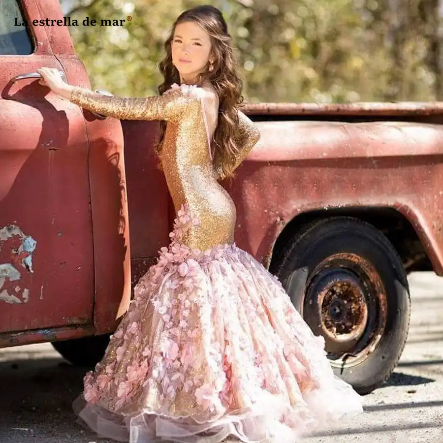 sexy flower girl