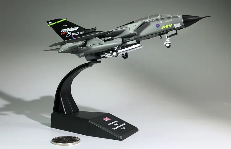 WLTK 1/100 масштаб военная модель игрушки RAF Panavia Tornado GR4 истребитель литой металлический самолет модель игрушки для коллекции, подарок, дети