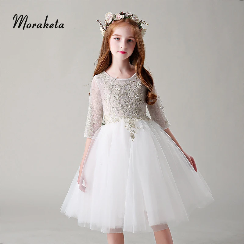 

Princess Little Girl First Holy Communion Dresses 2019 Scoop Neck With Half Sleeves Appliques White Flower Girl Dresses