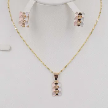 

2020 NEW unique gold necklace collocation fashion circular pendant earrings jewelry for women in Dubai